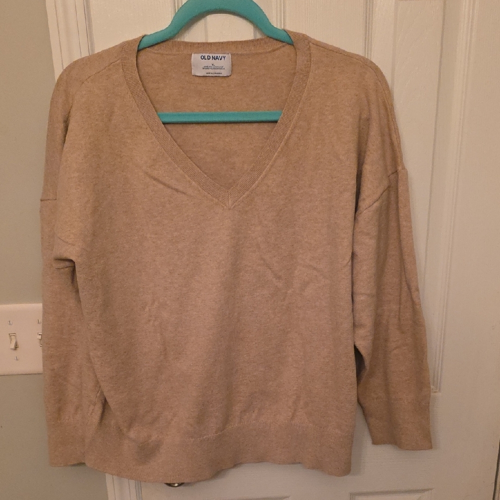 Old Navy Women's Beige V-Neck Sweater